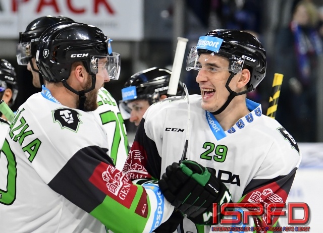 DEL_Eishockey_Nuernberg-Boleslav_Jubel-Stastny-176