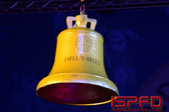 ER-Wetzlar-010006-Hells-Bells