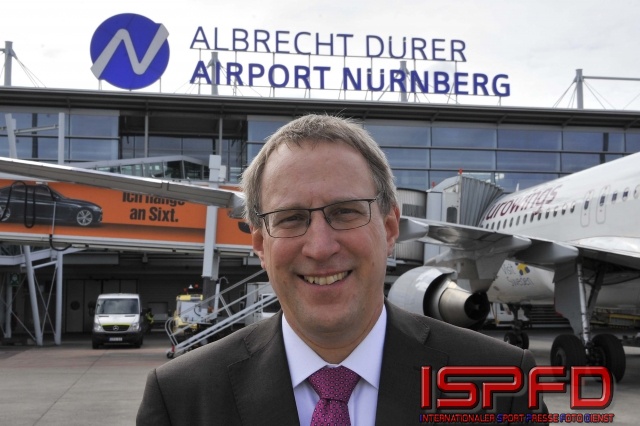 AirportNuernberg-010044-Hupe